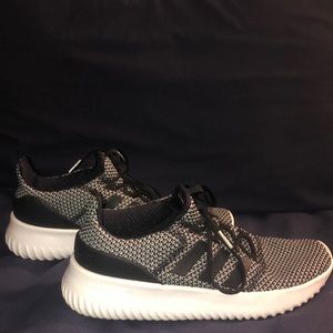 Adidas cloudfoam ultimate